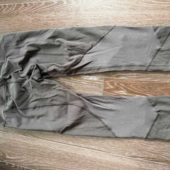 Lululemon leggings - Picture 2 of 4